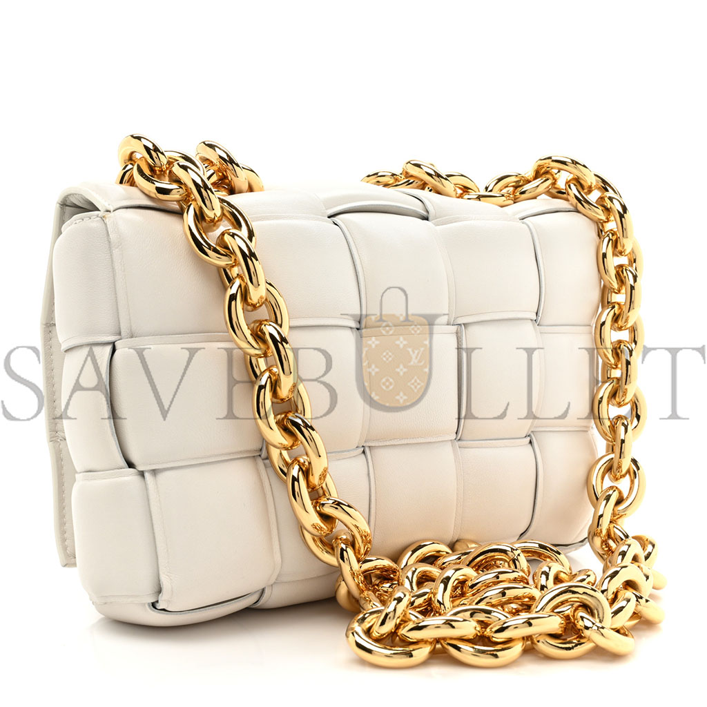 bo*te*ga Ve*ne*ta lambskin maxi intreccio padded chain cassette crossbody bag white (25*17*8cm)